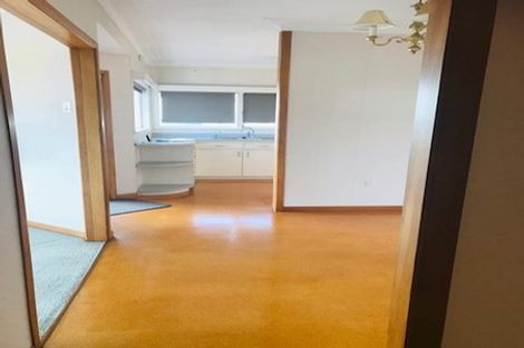 Photo of property in 314 East Coast Road, Forrest Hill, Auckland, 0620