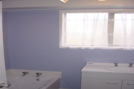 Photo of property in 12 Edwin Freeman Place, Ranui, Auckland, 0612