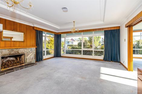 Photo of property in 1 Cashel Street, Waimate, 7924