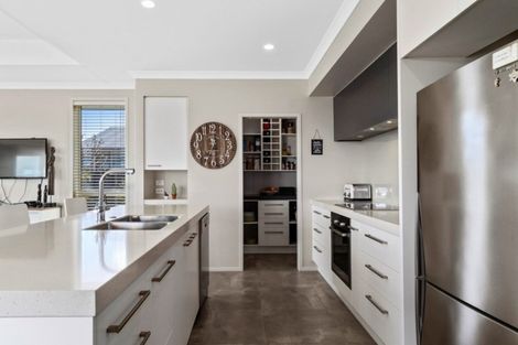 Photo of property in 18 Belgrave Close, Bethlehem, Tauranga, 3110