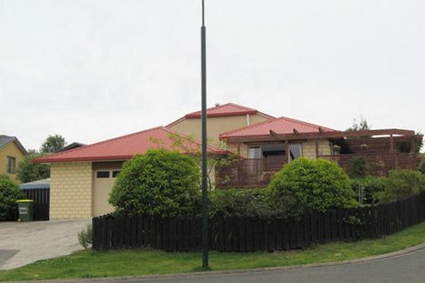 Photo of property in 2 Grassfield Place, Waimauku, 0812