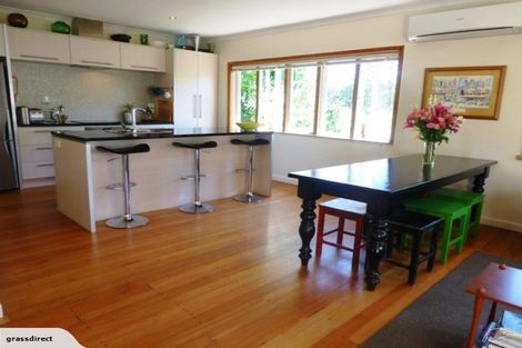 Photo of property in 6 Nelson Avenue, Northcote Point, Auckland, 0627