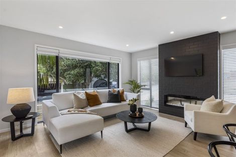 Photo of property in 63a Hellyers Street, Birkdale, Auckland, 0626