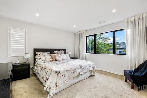 Photo of property in 34a Lyons Avenue, Murrays Bay, Auckland, 0630