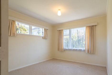 Photo of property in 27 Larsen Crescent, Tawa, Wellington, 5028