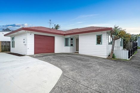 Photo of property in 4 Tiroroa Avenue, Te Atatu South, Auckland, 0610