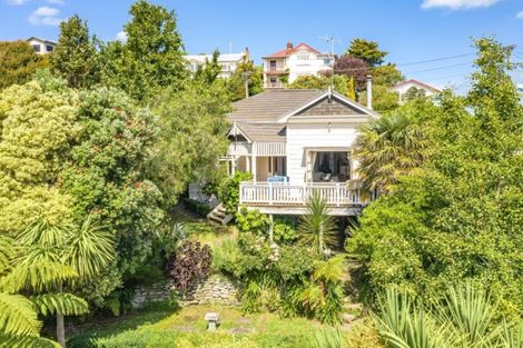 Photo of property in 64 Hipango Terrace, Durie Hill, Whanganui, 4500