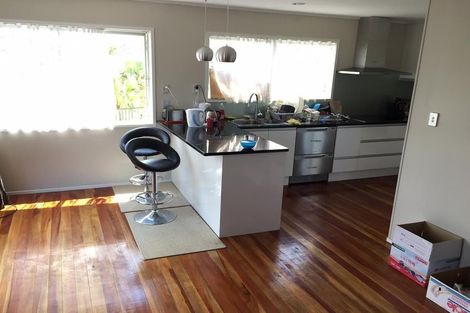 Photo of property in 17 Gregory Place, Mount Roskill, Auckland, 1041