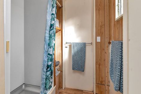 Photo of property in 15 Pyle Road West, One Tree Point, 0118