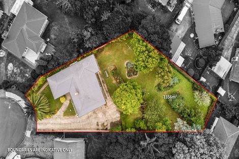 Photo of property in 15 Campbell Place, Papakura, 2110