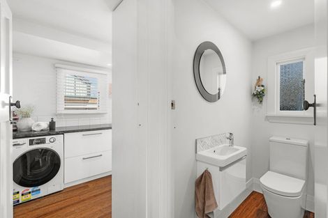 Photo of property in 16 Taylors Avenue, Bryndwr, Christchurch, 8052