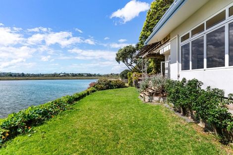 Photo of property in 2/67 Beresford Street, Bayswater, Auckland, 0622