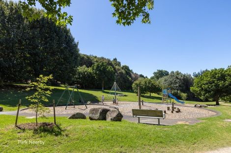 Photo of property in 30 Buckingham Place, Bethlehem, Tauranga, 3110