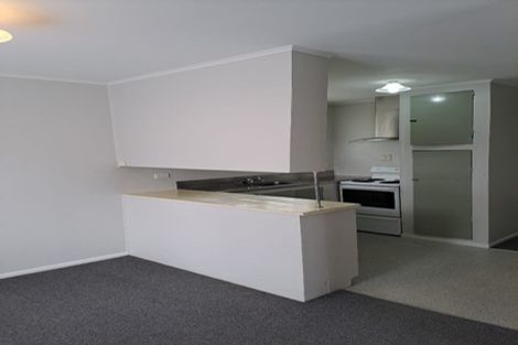 Photo of property in 1/52 Cruickshank Road, Clouston Park, Upper Hutt, 5018