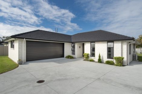 Photo of property in 22f Clive Road, Katikati, 3129