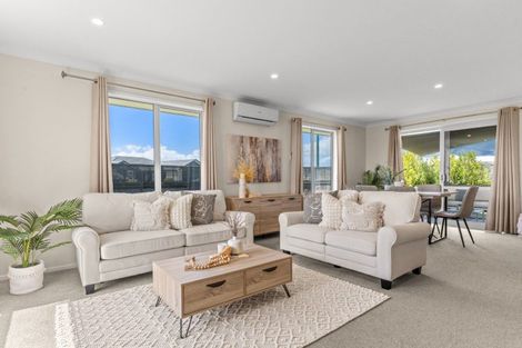 Photo of property in 1 Jeffs Way, Papamoa Beach, Papamoa, 3118