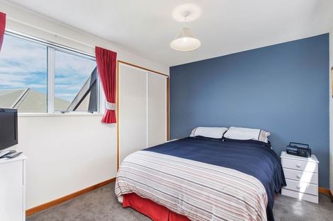 Photo of property in 12 Luxton Place, Mount Pleasant, Christchurch, 8081