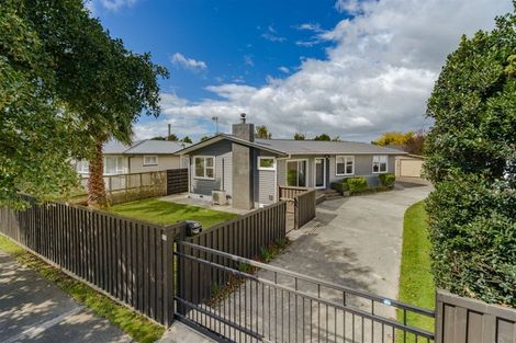 Photo of property in 22 Rhodes Drive, Kelvin Grove, Palmerston North, 4414