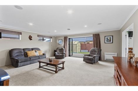 Photo of property in 15 Globe Bay Drive, Templeton, Christchurch, 8042