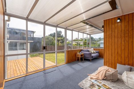 Photo of property in 31 Beazley Avenue, Paparangi, Wellington, 6037