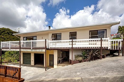 Photo of property in 24 Puketiro Place, Paihia, 0200