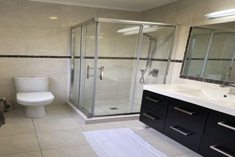 Photo of property in 38 Hattaway Avenue, Bucklands Beach, Auckland, 2012