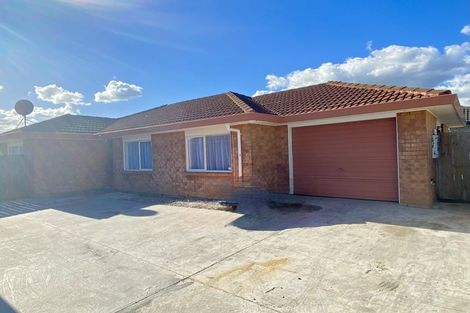 Photo of property in 3/53 Robert Skelton Place, Clendon Park, Auckland, 2103