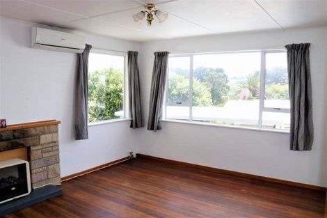 Photo of property in 5 Glenn Street, Castlecliff, Whanganui, 4501