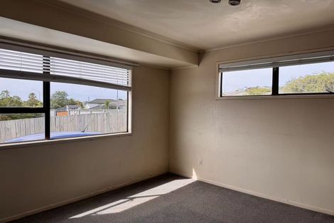 Photo of property in 119 Aviemore Drive, Highland Park, Auckland, 2010