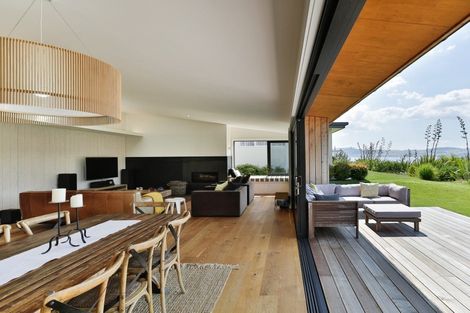 Photo of property in 6 Kuiwai Drive, Rainbow Point, Taupo, 3330