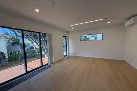 Photo of property in 4/41 Forrest Hill Road, Milford, Auckland, 0620