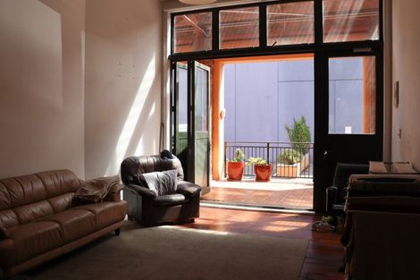 Photo of property in Courtenay Mews Apartments, 5/14 Alpha Street, Te Aro, Wellington, 6011