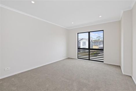 Photo of property in 16 Vincent Mcgrath Crescent, Swanson, Auckland, 0614