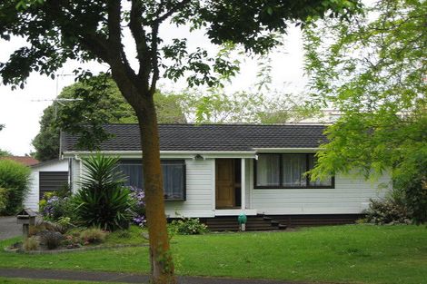 Photo of property in 15 Zenith Place, Conifer Grove, Takanini, 2112