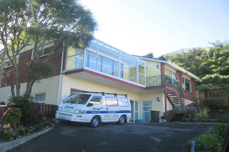 Photo of property in 5 Taka Grove, Normandale, Lower Hutt, 5010