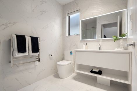 Photo of property in 8 Thomas Rielly Avenue, Hobsonville, Auckland, 0616