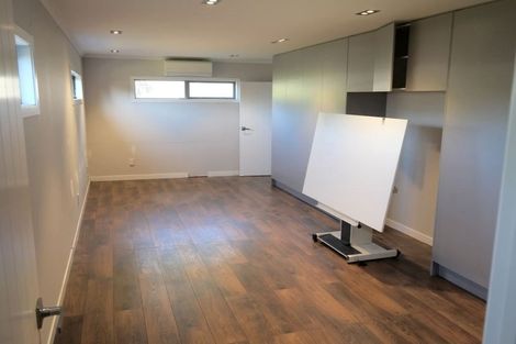 Photo of property in 18 Moloney Terrace, Pukekohe, 2120