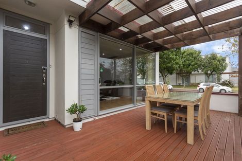 Photo of property in 21 Kauri Drive, Takanini, 2112