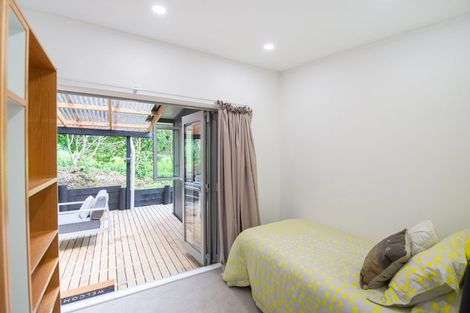 Photo of property in 37 Western Road, Laingholm, Auckland, 0604
