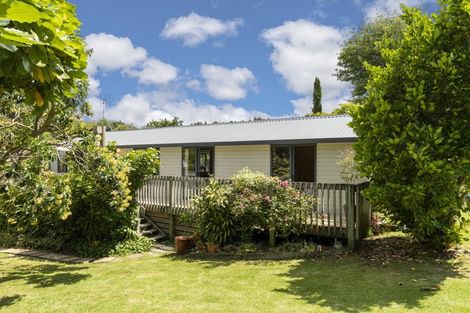 Photo of property in 4 Koutunui Road, Athenree, Katikati, 3177