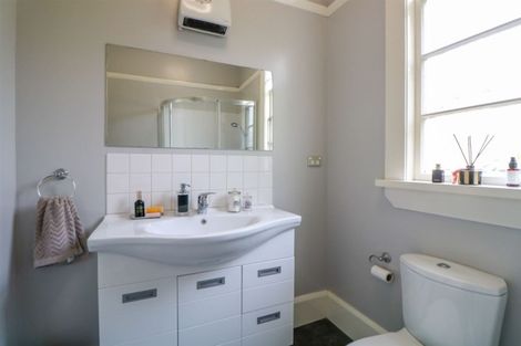 Photo of property in 8 Clifton Terrace, West End, Timaru, 7910