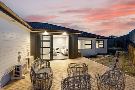 Photo of property in 129 Wainui Road, Silverdale, 0932