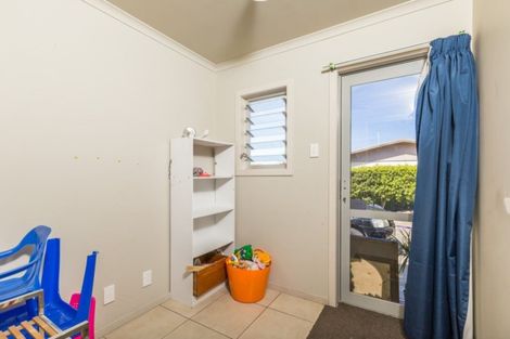 Photo of property in 341 Flaxmere Avenue, Flaxmere, Hastings, 4120