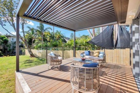 Photo of property in 1a Lyons Avenue, Murrays Bay, Auckland, 0630