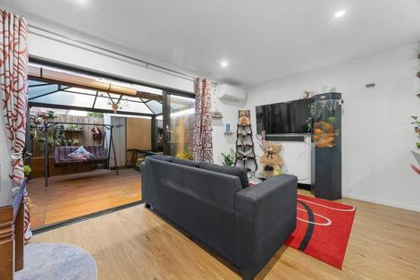 Photo of property in 4/143 Portage Road, New Lynn, Auckland, 0600