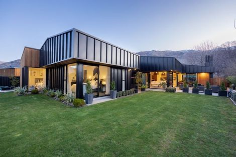 Photo of property in 3 Old Station Avenue, Wanaka, 9305