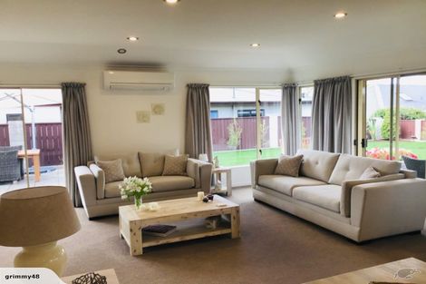 Photo of property in 17 Gillean Street, Havelock North, 4130