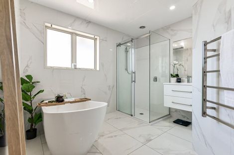 Photo of property in 23 Dixon Road, Fitzroy, Hamilton, 3206