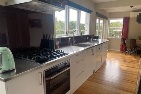 Photo of property in 1/35 Kaipatiki Road, Glenfield, Auckland, 0629