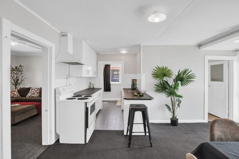 Photo of property in 6 Harper Street, Gonville, Whanganui, 4501